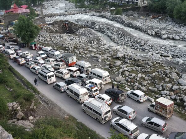 Traffic troubles in Uttarakhand hills