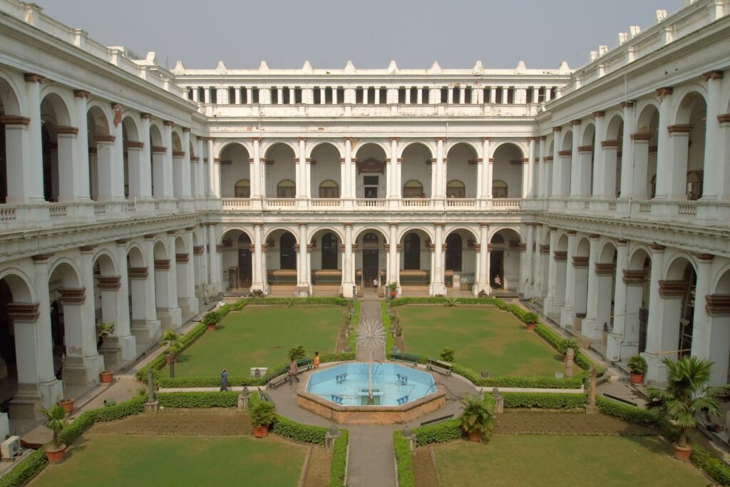 The colonnaded central courtyard of the Indian Museum, Kolkata