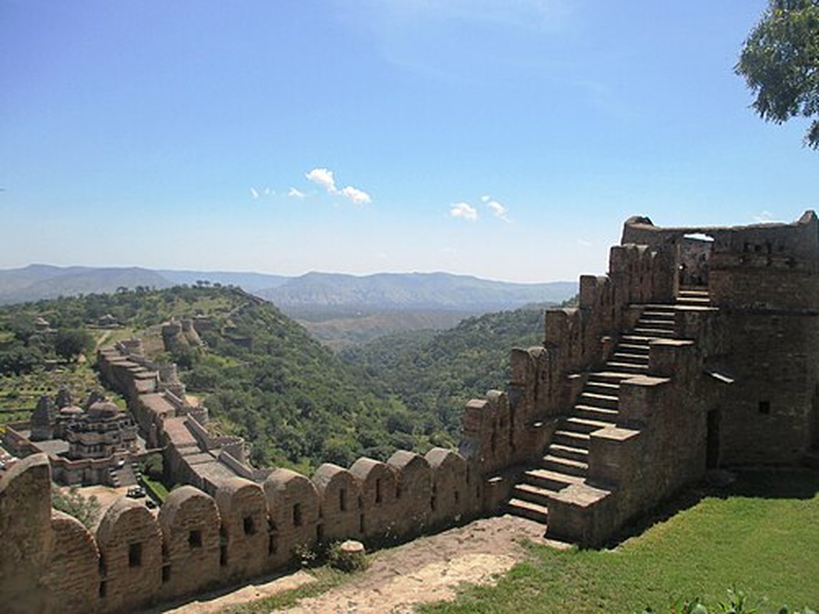 Kumbhalgarh Fort battlements viewed from the palace