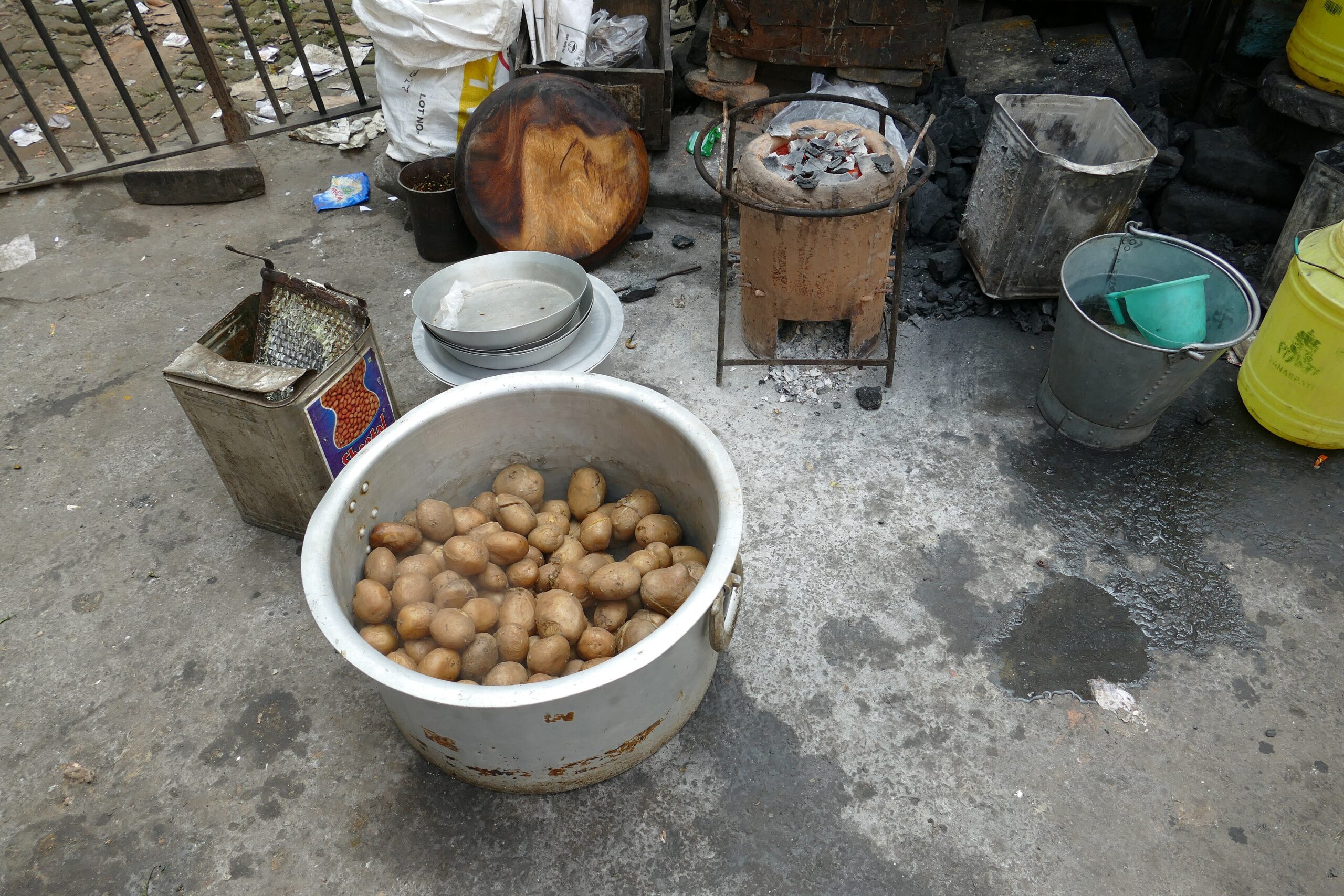 Street food stalls on Pollock Street in central Kolkata