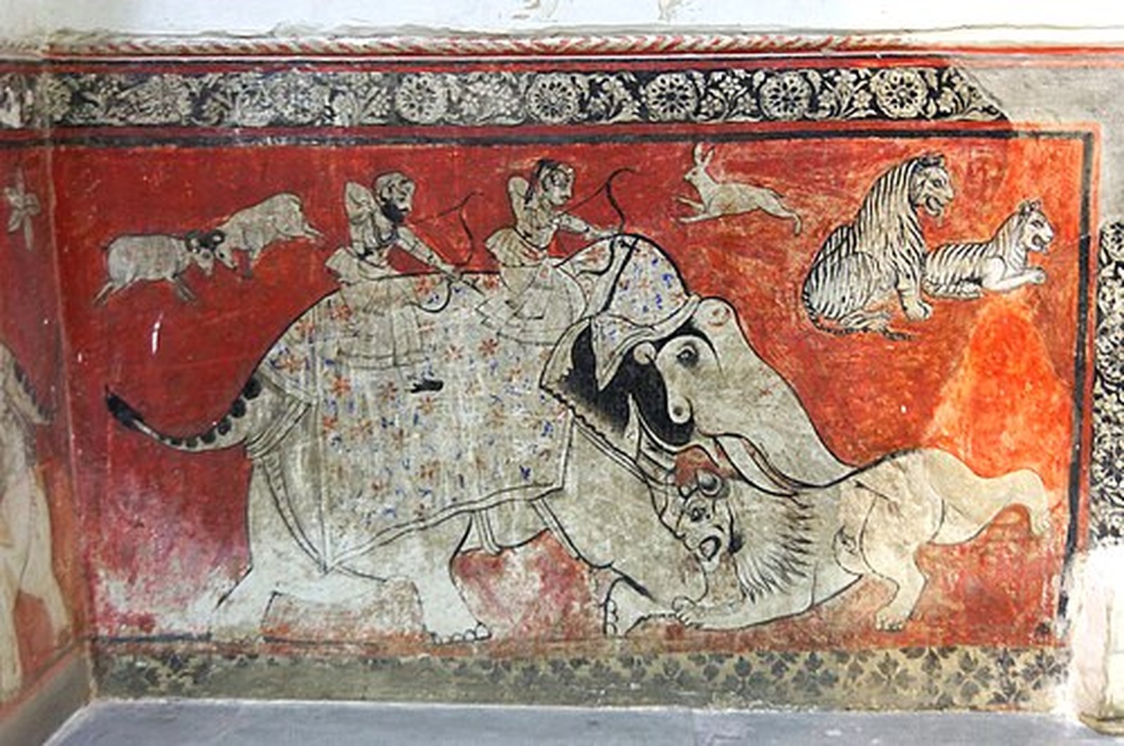 Fresco of elephants and tigers, Bagore Ki Haveli, Udaipur