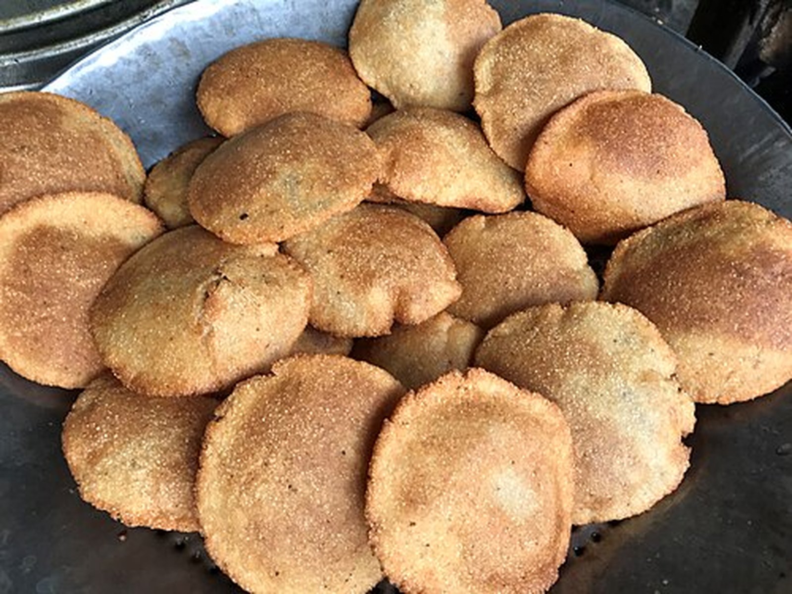 Freshly fried kachoris on a street stall
